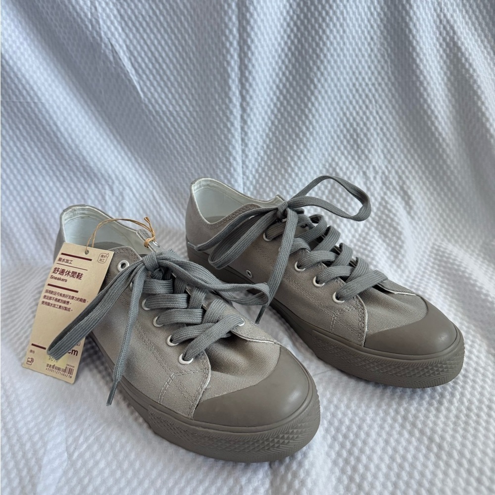 Muji Unisex Gray Sneakers NWT MSRP $890 size US W10 or M8.5 Coastal Grandma